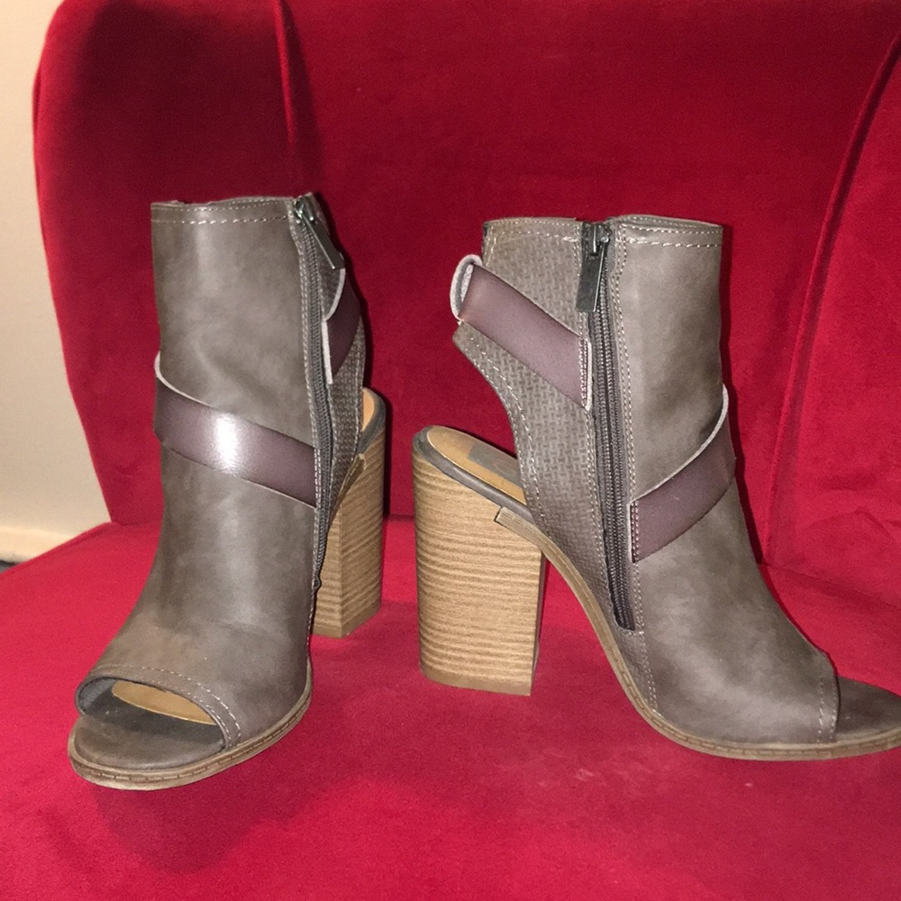 Open Toe Booties - Picture 2 of 3